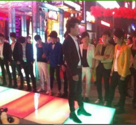 启东深圳夜总会伴游模特雇用(深圳KTV模特雇用)