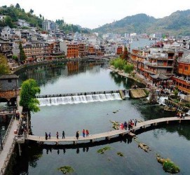 启东长沙旅游攻略(长沙旅游攻略景点必去二日游)