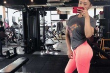 启东健美女(健美女王)