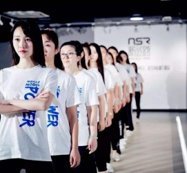 启东南京少儿模特兼职(南京潮童星少儿模特培训地址)