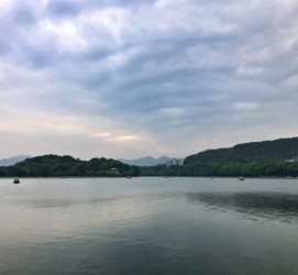 启东杭州自助游(杭州自助游旅游攻略)