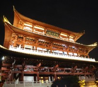 启东长沙旅游攻略(长沙旅游攻略景点必去长沙美食街)