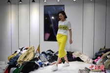启东兼职模特试衣服(兼职做试衣模特好吗)