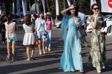启东上海商务伴游男雇用(上海雇用高端伴游一天20万)