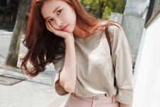 启东韩国女模特(韩国女模特泳装表寅)