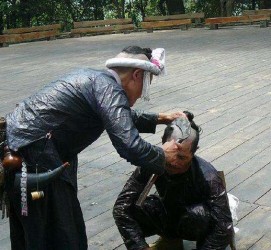 启东欲带老伴游遍中国(带着老伴去旅游)