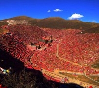 启东色达旅游攻略(成都到色达旅游攻略)