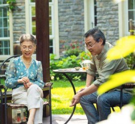 启东坦言带老伴游遍中国(我和老伴去旅游)