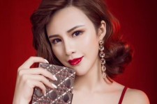 启东关于兼职模特范范宾馆的信息