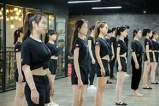 启东兼职模特进修班(学生怎么兼职模特)
