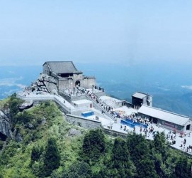 启东湖南旅游攻略(武汉到湖南旅游攻略)