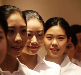 启东私人伴游招聘 度假区万元月薪招“泳装伴游”