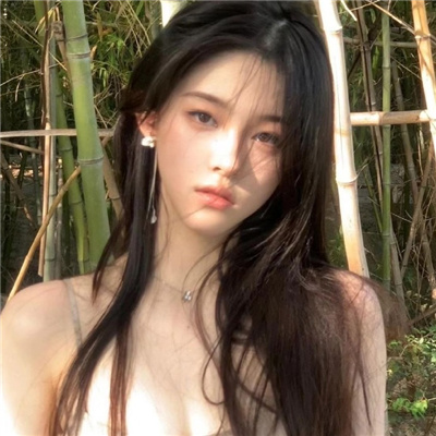 启东与商务伴游共进晚餐，愉快的营业会谈起头了