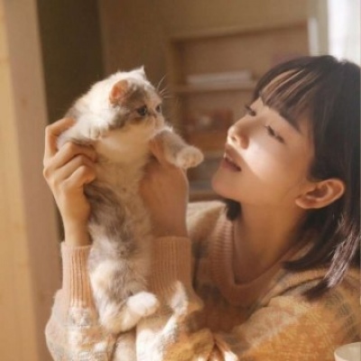 启东伴游女生邓珊珊的资料
