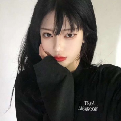 启东伴游女生张黎嗳的资料