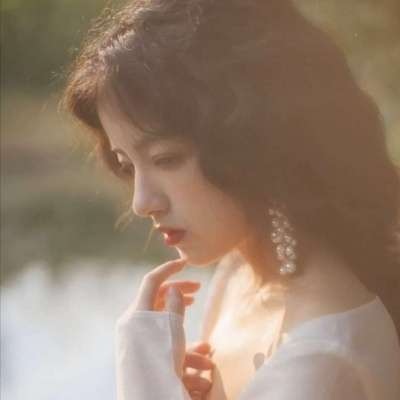 启东伴游女生雷花蕊的资料