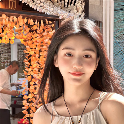 启东伴游女生张墨墨的资料