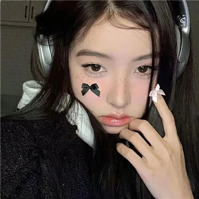 启东伴游女生纳兰清越的资料
