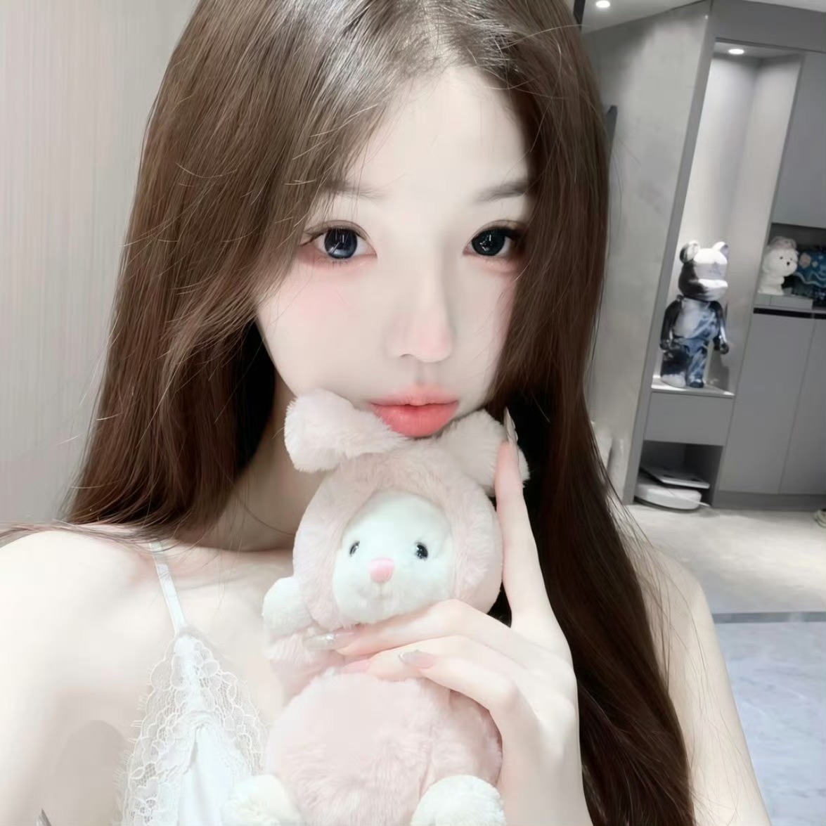 启东伴游女生朱珠的资料