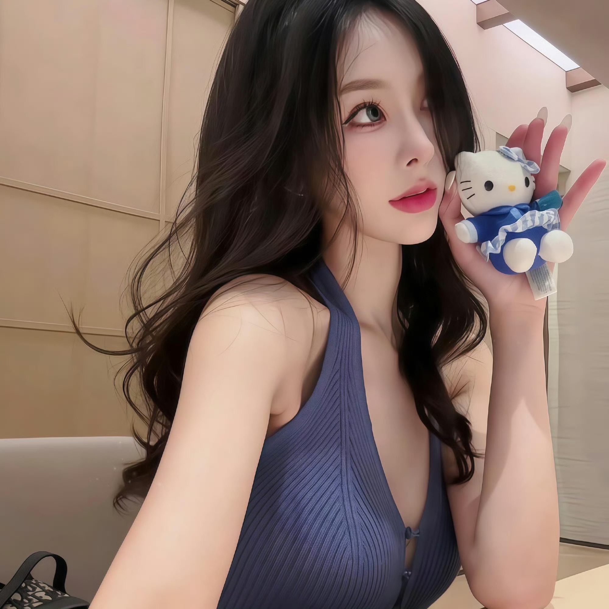 启东伴游女生鹿小婷的资料