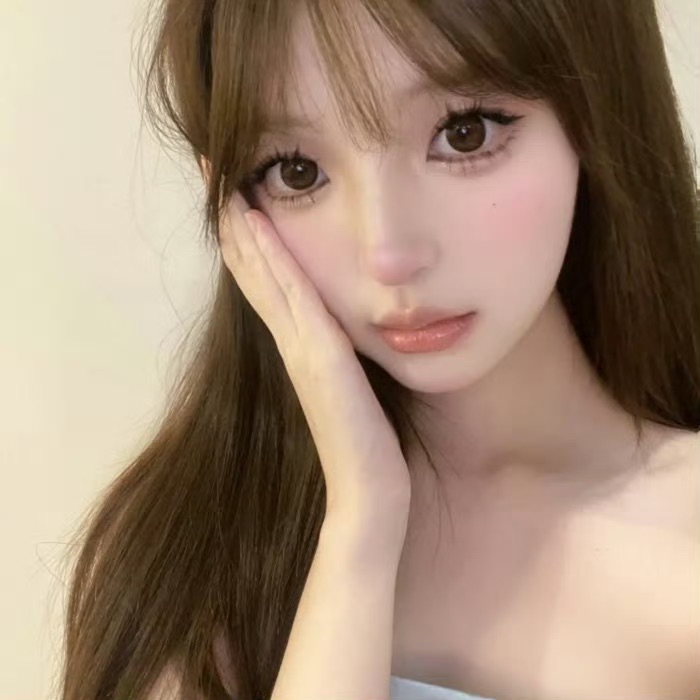 启东伴游女生星晚的资料