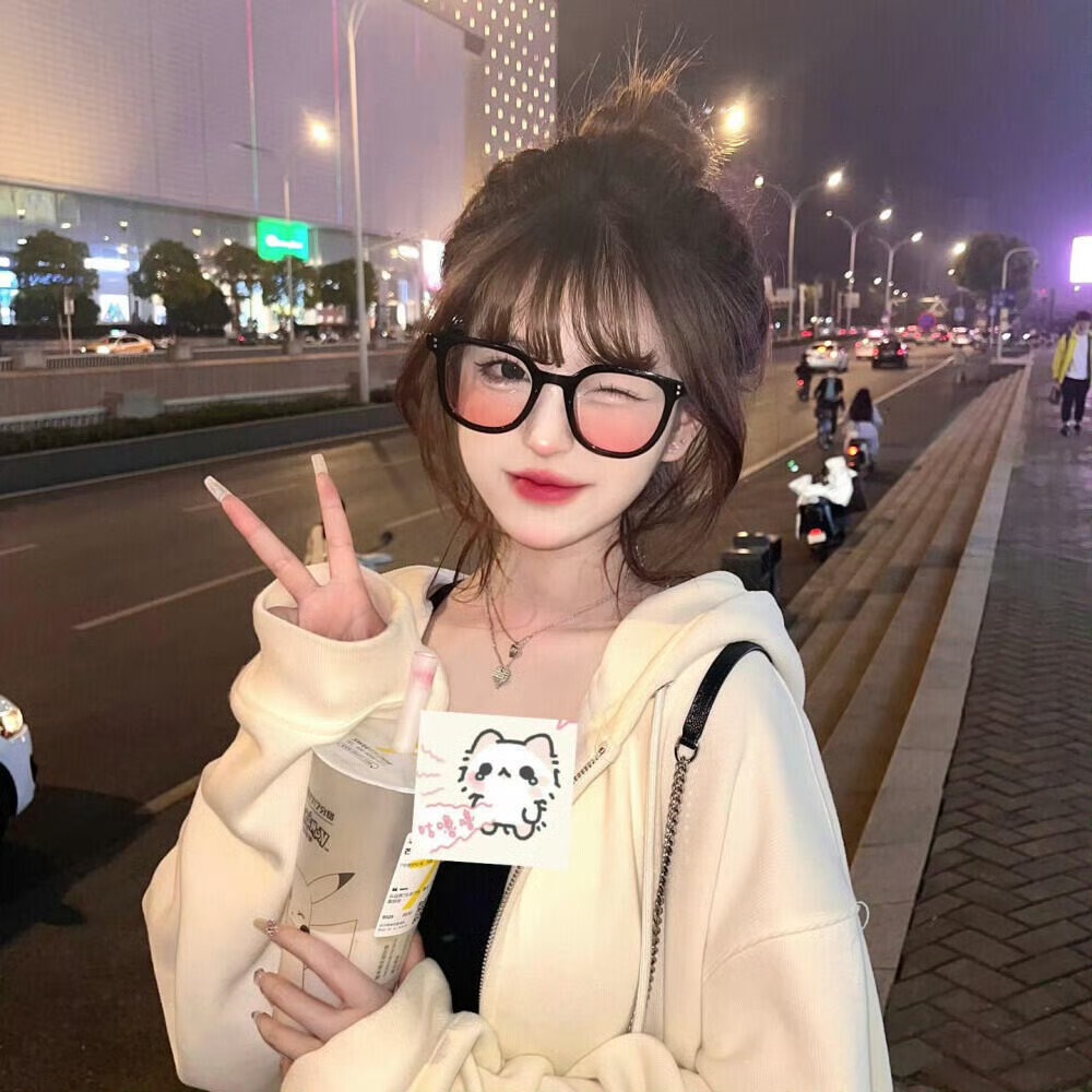 启东伴游女生KIKI的资料