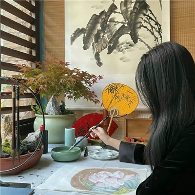 启东伴游女生源又菡的资料