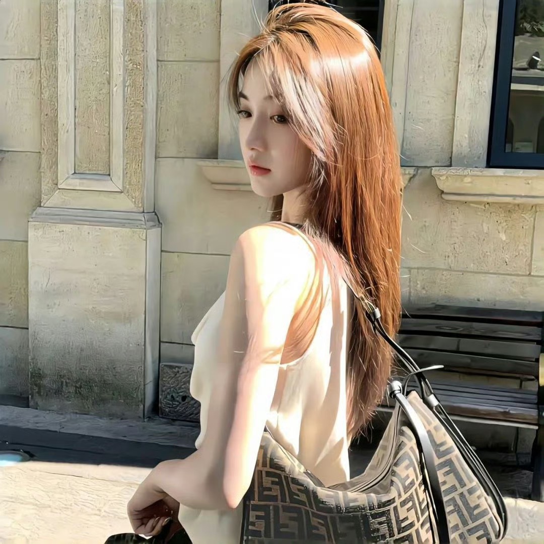 启东伴游女生夏夏的资料