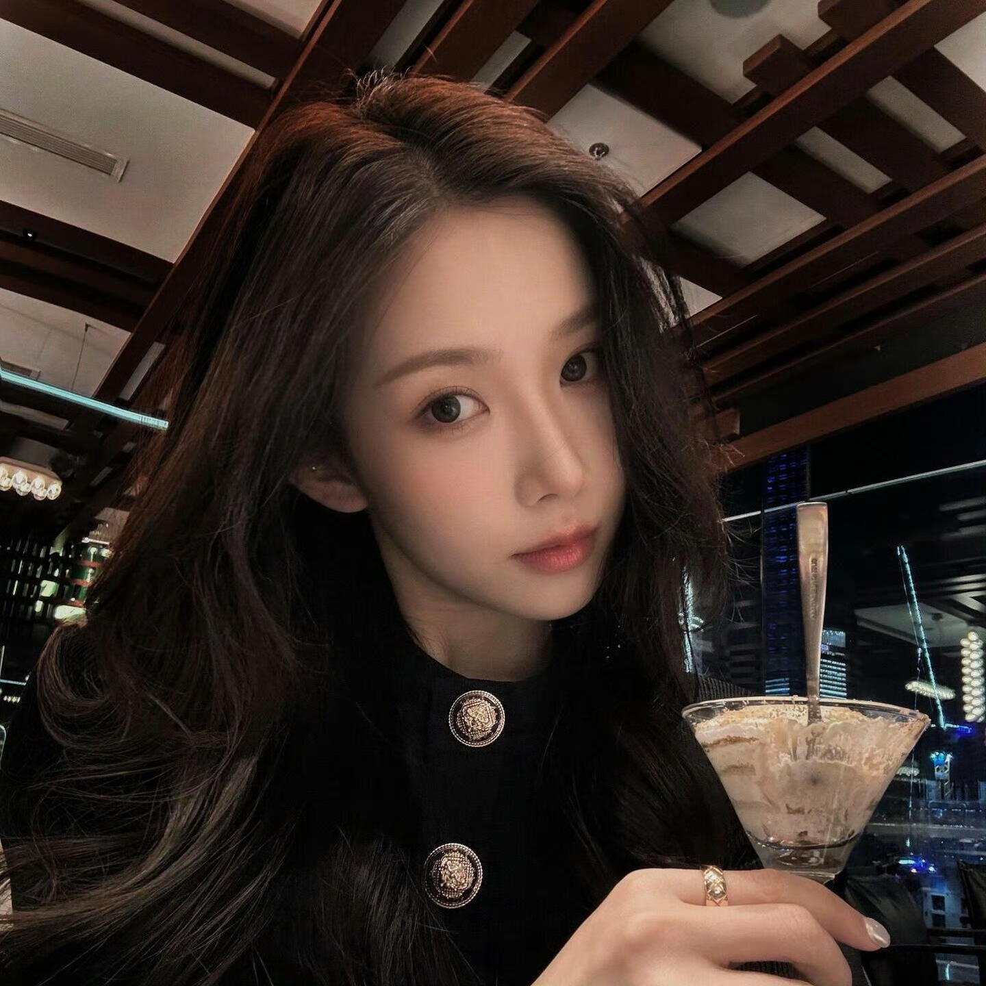 启东伴游女生周晓雯的资料