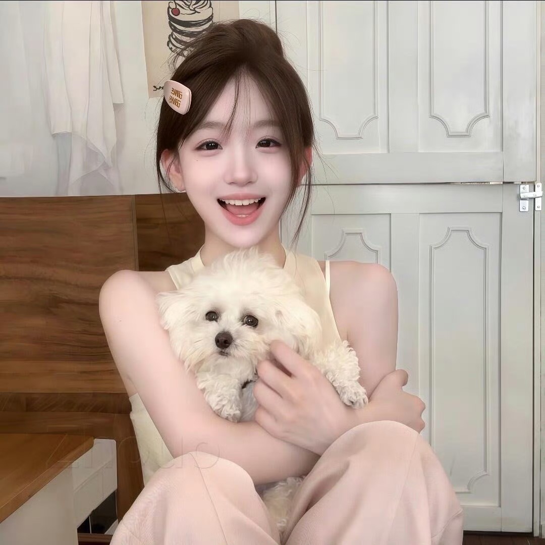 启东伴游女生周小婷的资料