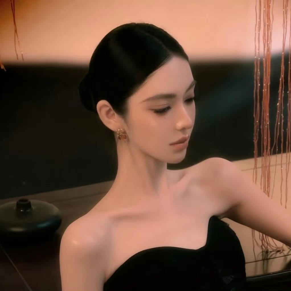 启东伴游女生 | Emily的资料